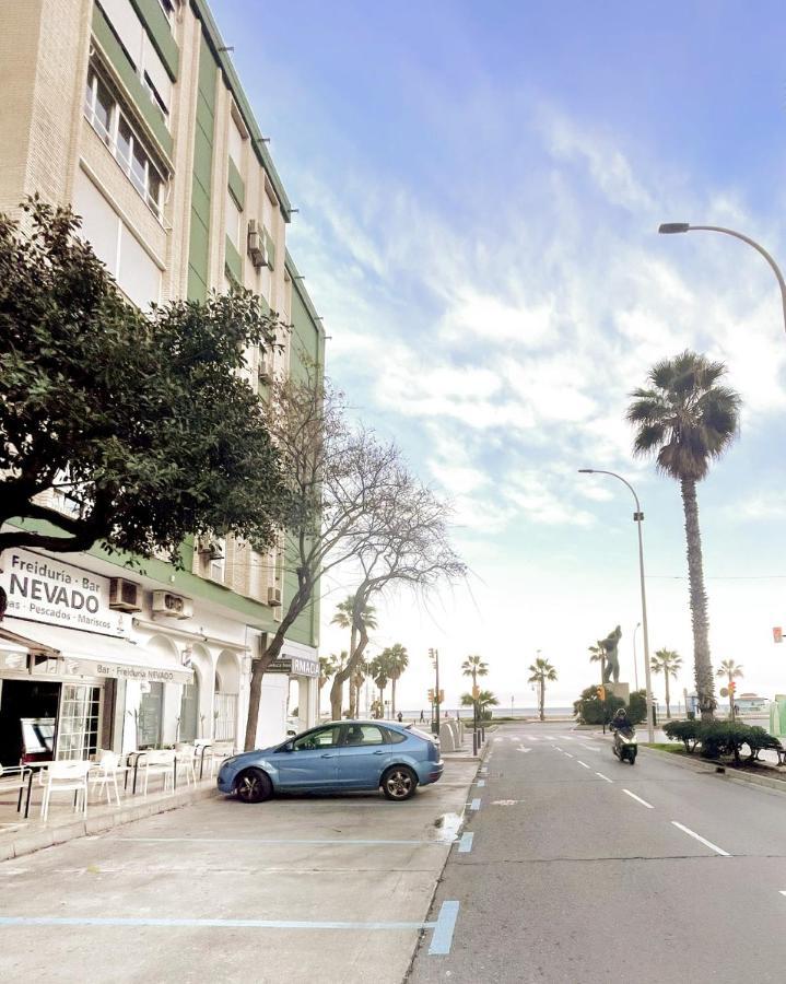 Апартаменти Holidays2Malaga Tomas De Echeverria 150 Mts To Beach & High Speed Wifi & Parking Екстер'єр фото