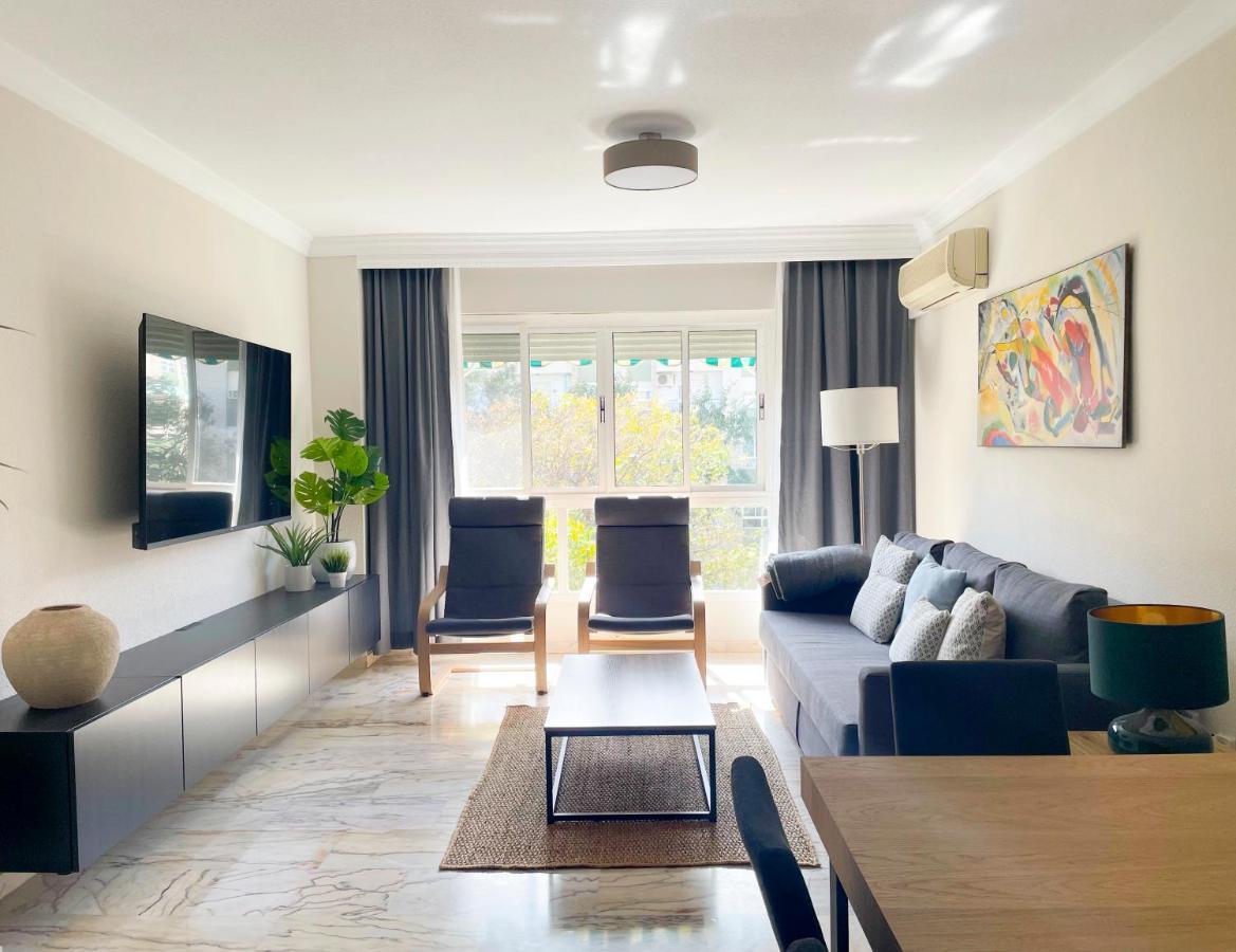 Апартаменти Holidays2Malaga Tomas De Echeverria 150 Mts To Beach & High Speed Wifi & Parking Екстер'єр фото