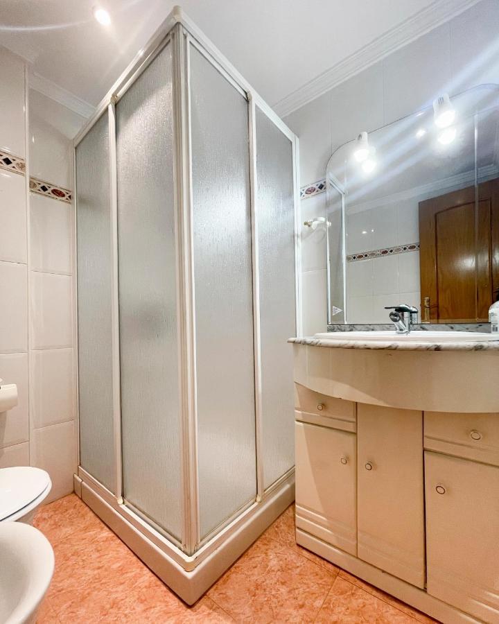 Апартаменти Holidays2Malaga Tomas De Echeverria 150 Mts To Beach & High Speed Wifi & Parking Екстер'єр фото