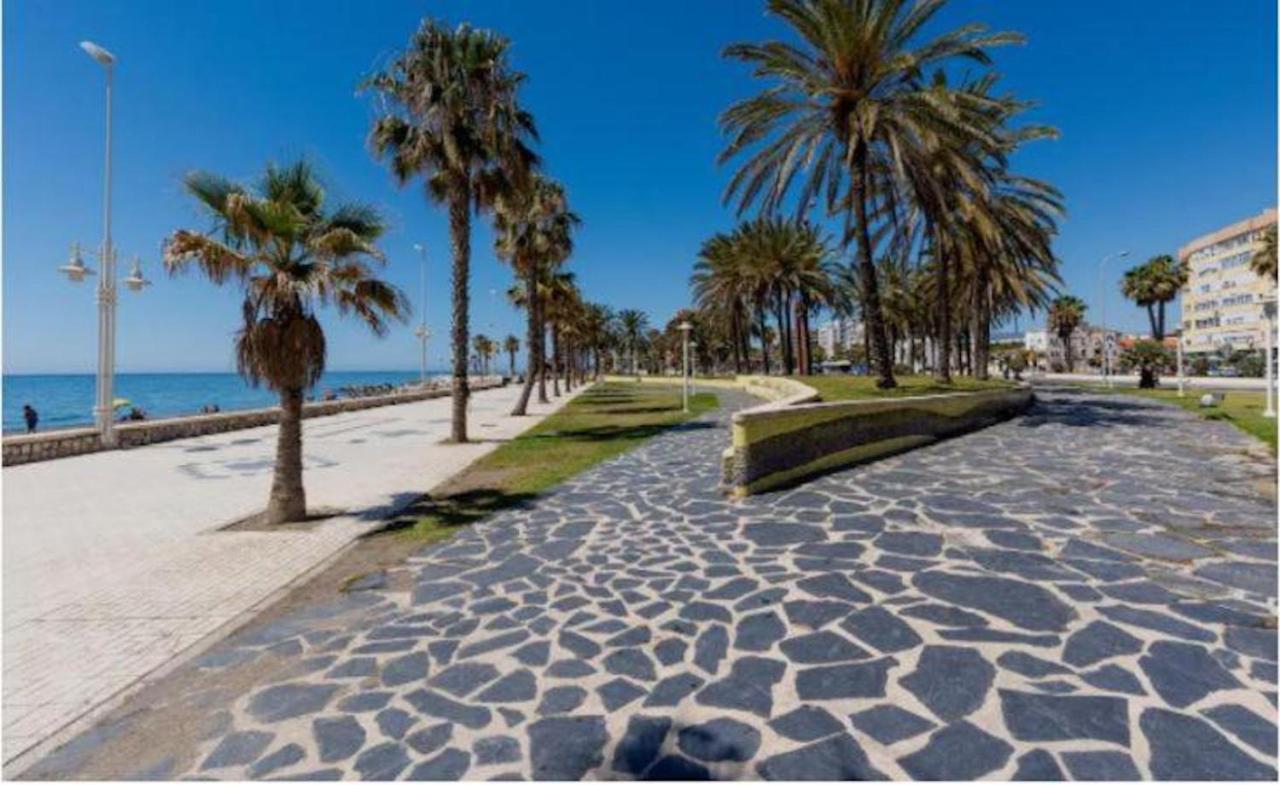Апартаменти Holidays2Malaga Tomas De Echeverria 150 Mts To Beach & High Speed Wifi & Parking Екстер'єр фото
